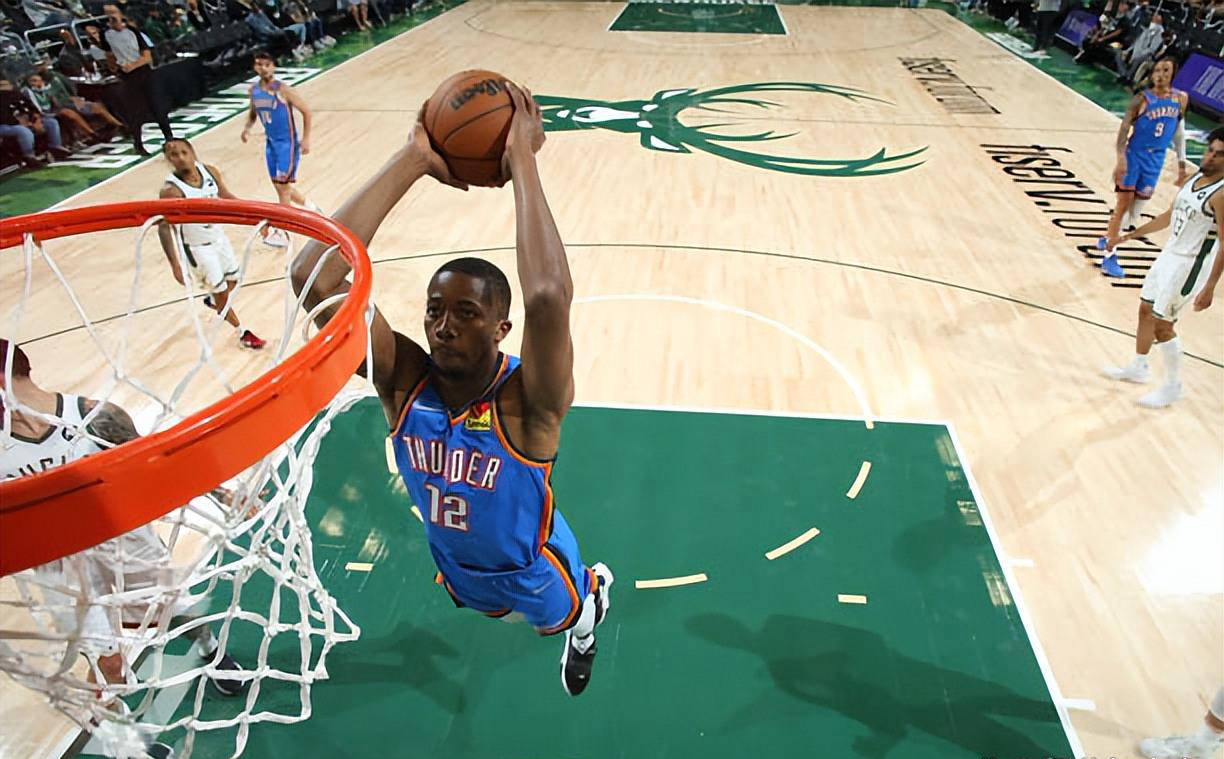 万博app关于圣安东尼奥马刺今夜战术微调今晚埃因霍温调整名单以备西甲，尤文图斯赛后调整名单直接炸裂的信息