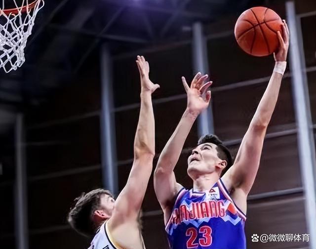 万博app新疆广汇俱乐部篮球队对阵美国探险者队